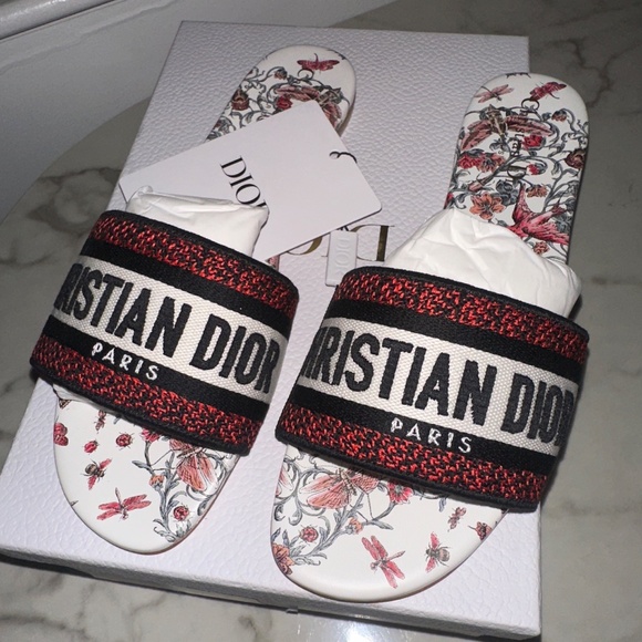 BRAND NEW DIOR SLIDE - Picture 3 of 3
